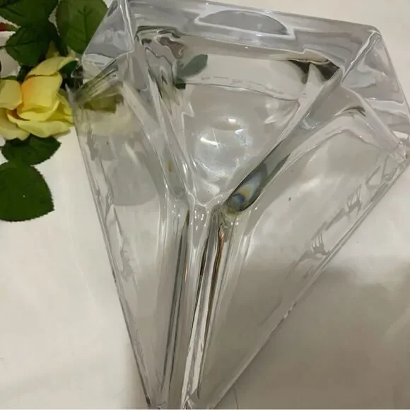 Vintage Mikasa triangular Vase Safari Animals Etched Around The topretired 8lb